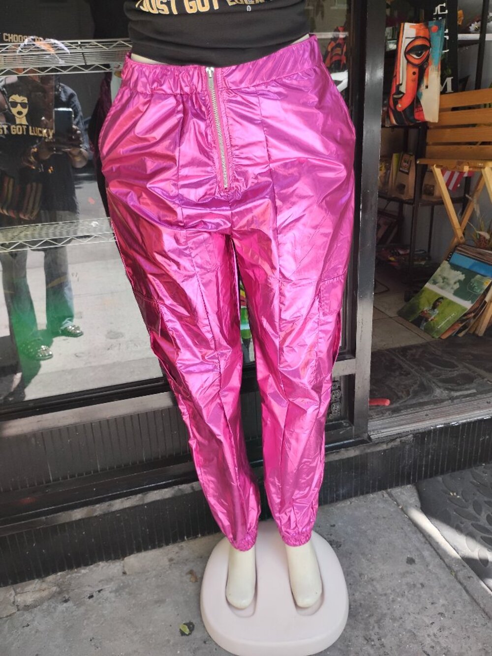Hot Pink 🩷 Metallic Cargo pants Zippered front